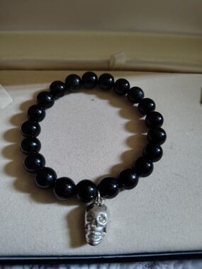 New Unisex Gothic Silver Skull Black Beaded Stretch Bracelet